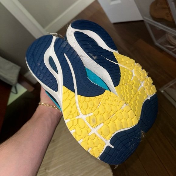 New Balance 860s (New) - Picture 5 of 5